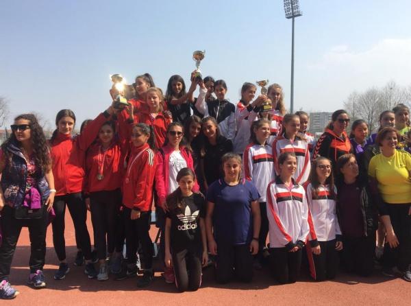 Atletizmde Yine Şampiyonuz